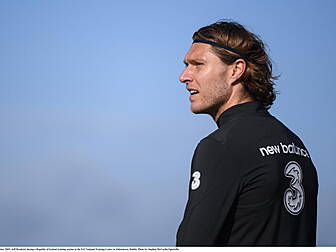 Ireland midfielder Jeff Hendri...
